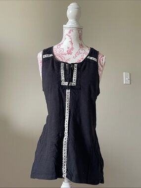 Sonoma Black Sleeveless Tunic with White Embroidered Trim